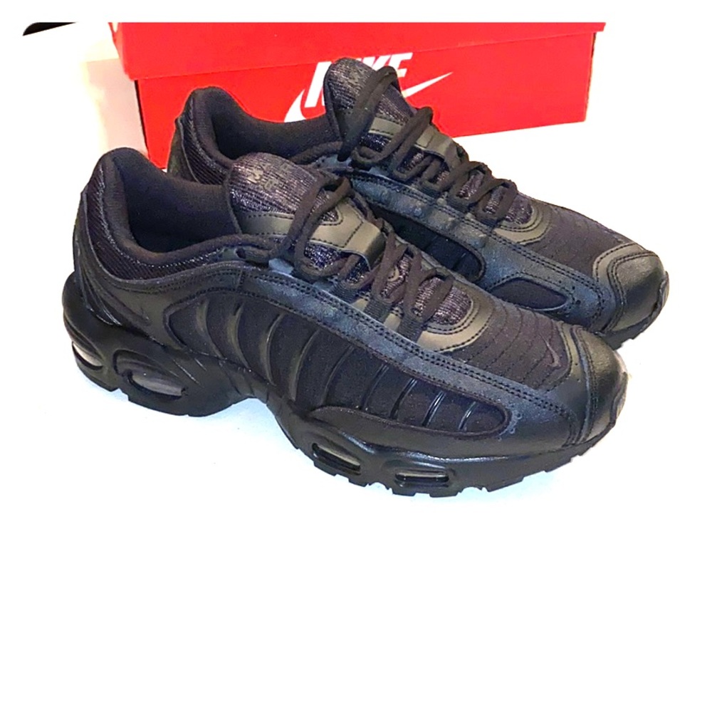 Nike Air Max Tailwind IV